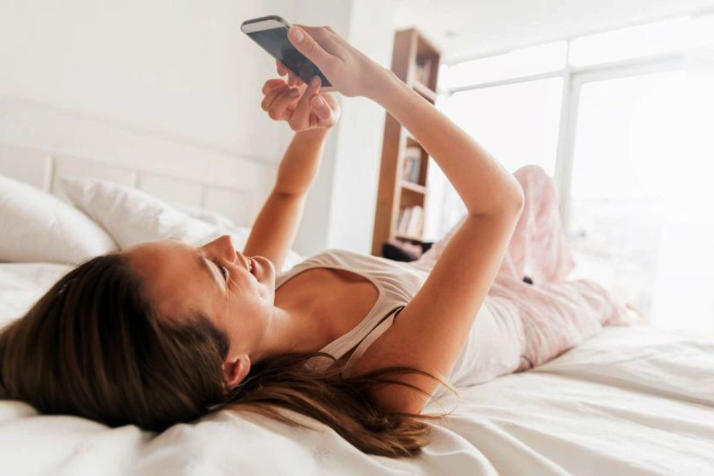 7 Simple Phone Sexting Rules You Must Never Ignore With London Escorts